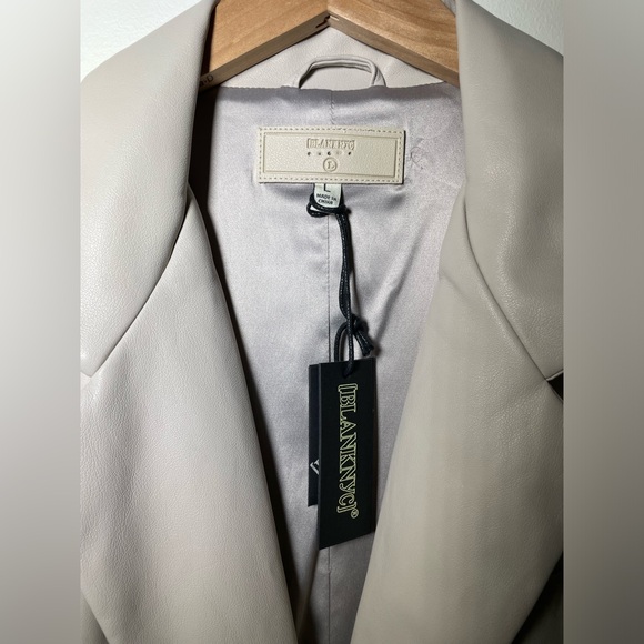 NWT BLANKNYC vegan leather nude tan blazer L - Picture 4 of 6